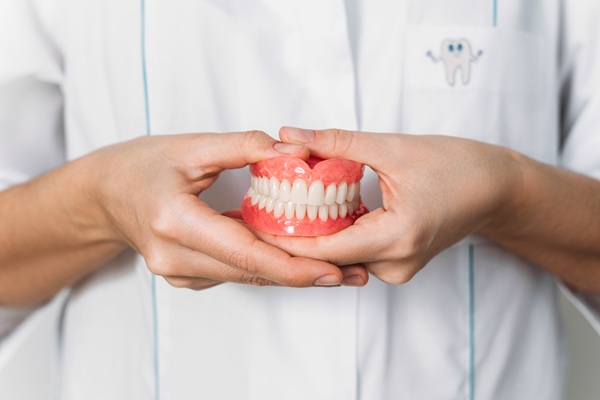 How To Prevent Denture Stomatitis